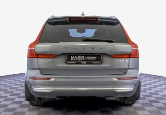 Подержанный автомобиль Volvo XC60 2021 года (6 фото)