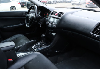 Подержанный автомобиль Honda Accord Sedan 2007 года (9 фото)