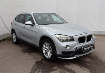 Подержанный автомобиль BMW X1 2014 года (3 фото)