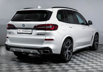 Подержанный автомобиль BMW X5 2021 года (5 фото)