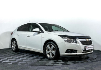 Подержанный автомобиль Chevrolet Cruze Hatchback 2012 года (3 фото)