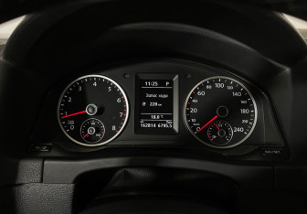 Подержанный автомобиль Volkswagen Tiguan 2014 года (12 фото)