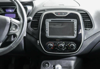 Подержанный автомобиль Renault Kaptur 2016 года (8 фото)