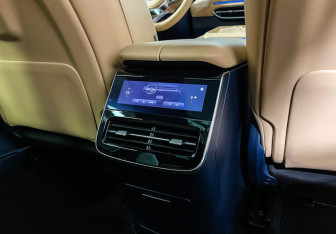 Подержанный автомобиль Voyah Free 2023 года (22 фото)