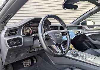 Подержанный автомобиль Audi A7 2021 года (16 фото)