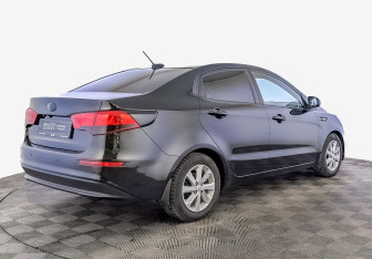 Подержанный автомобиль Kia Rio Sedan 2017 года (5 фото)