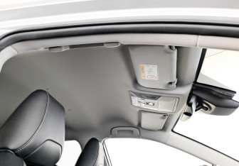 Подержанный автомобиль Toyota RAV4 2021 года (23 фото)