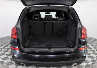 Подержанный автомобиль BMW X3 2020 года (9 фото)