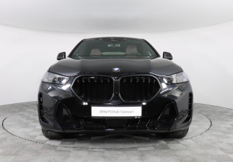 Подержанный автомобиль BMW X6 2024 года (3 фото)