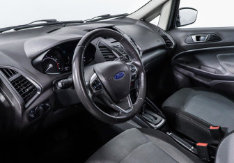 Подержанный автомобиль Ford EcoSport 2015 года (7 фото)