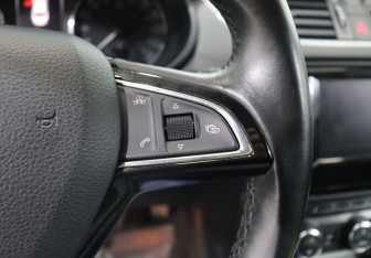 Подержанный автомобиль Skoda Octavia Liftback 2016 года (16 фото)