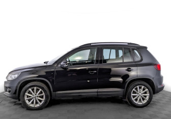 Подержанный автомобиль Volkswagen Tiguan 2015 года (8 фото)