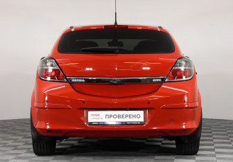 Подержанный автомобиль Opel Astra Hatchback 2007 года (6 фото)
