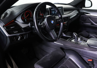 Подержанный автомобиль BMW X6 2019 года (15 фото)