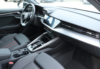 Подержанный автомобиль Audi A3 Sedan 2021 года (9 фото)