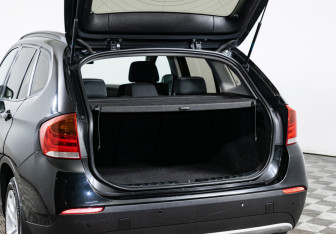 Подержанный автомобиль BMW X1 2012 года (9 фото)