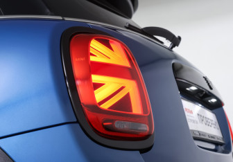Подержанный автомобиль MINI Hatch 2021 года (22 фото)
