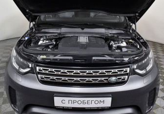 Подержанный автомобиль Land Rover Discovery 2017 года (12 фото)