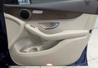 Подержанный автомобиль Mercedes-Benz GLC Coupe 2017 года (12 фото)