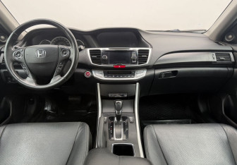 Подержанный автомобиль Honda Accord Sedan 2013 года (13 фото)