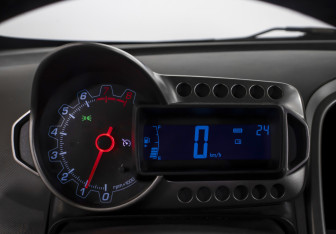 Подержанный автомобиль Chevrolet Aveo Sedan 2012 года (11 фото)