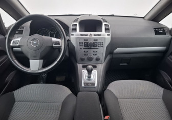 Подержанный автомобиль Opel Zafira Compactvan 2012 года (12 фото)