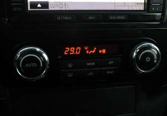 Подержанный автомобиль Mitsubishi Pajero 2015 года (14 фото)