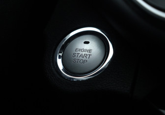 Подержанный автомобиль Omoda S5 2024 года (20 фото)