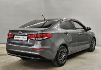 Подержанный автомобиль Kia Rio Sedan 2015 года (5 фото)