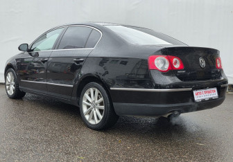Подержанный автомобиль Volkswagen Passat Sedan 2009 года (7 фото)