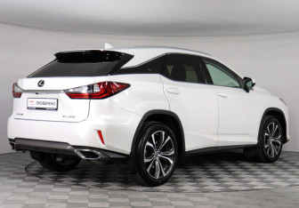 Подержанный автомобиль Lexus RX 2018 года (5 фото)