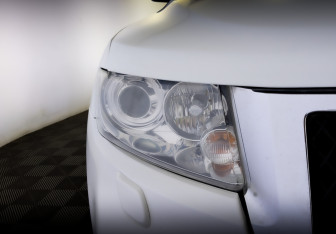 Подержанный автомобиль Jeep Grand Cherokee 2012 года (17 фото)