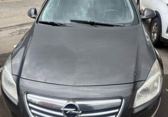 Подержанный автомобиль Opel Insignia Wagon 2011 года (4 фото)