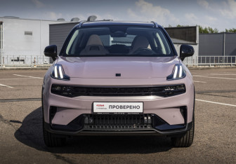 Подержанный автомобиль Lynk&Co 06 2023 года (2 фото)