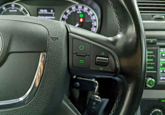 Подержанный автомобиль Skoda Octavia Liftback 2013 года (26 фото)