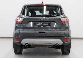 Подержанный автомобиль Ford Kuga 2018 года (6 фото)