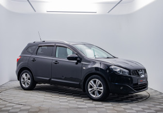 Подержанный автомобиль Nissan Qashqai+2 2012 года (3 фото)