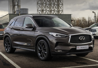 Подержанный автомобиль Infiniti QX50 2018 года (3 фото)