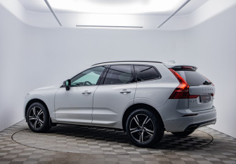 Подержанный автомобиль Volvo XC60 2019 года (7 фото)
