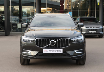 Подержанный автомобиль Volvo XC60 2020 года (2 фото)