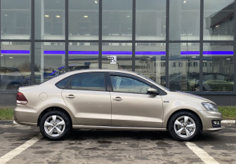 Подержанный автомобиль Volkswagen Polo Sedan 2018 года (4 фото)