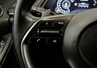 Подержанный автомобиль Hyundai Sonata 2022 года (27 фото)