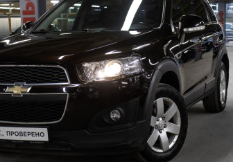 Подержанный автомобиль Chevrolet Captiva 2014 года (22 фото)