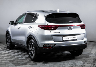 Подержанный автомобиль Kia Sportage 2019 года (7 фото)