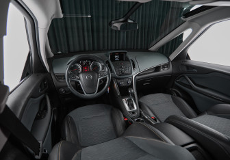Подержанный автомобиль Opel Zafira Minivan 2013 года (9 фото)