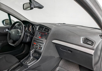 Подержанный автомобиль Citroen C4 Sedan 2021 года (11 фото)