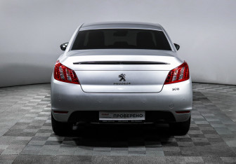 Подержанный автомобиль Peugeot 508 Sedan 2012 года (6 фото)