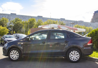 Подержанный автомобиль Volkswagen Polo Sedan 2014 года (8 фото)