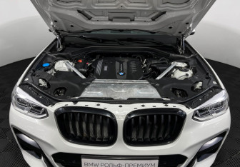 Подержанный автомобиль BMW X4 2019 года (10 фото)
