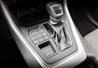 Подержанный автомобиль Toyota RAV4 2019 года (24 фото)